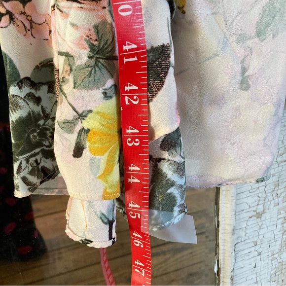 DN Designs Floral Ruffles High Low Short Sleeves Dress Tulips Hydrangeas - Picture 11 of 13